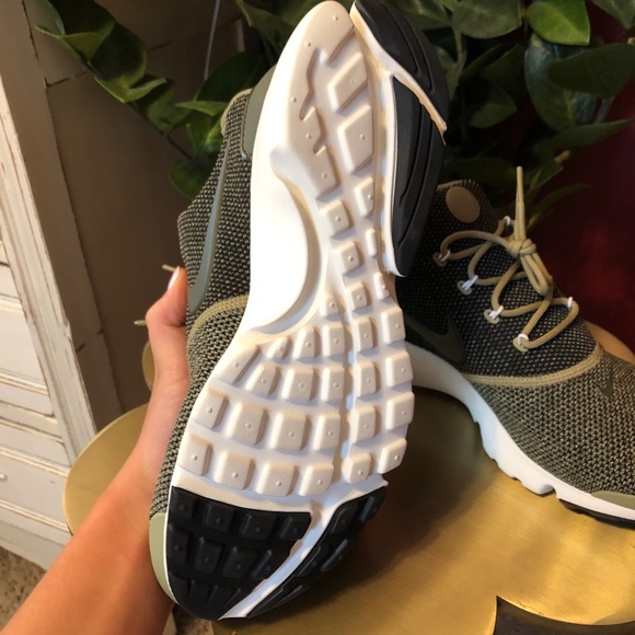 Nike presto fly, tennis shoes! - Picture 3 of 6